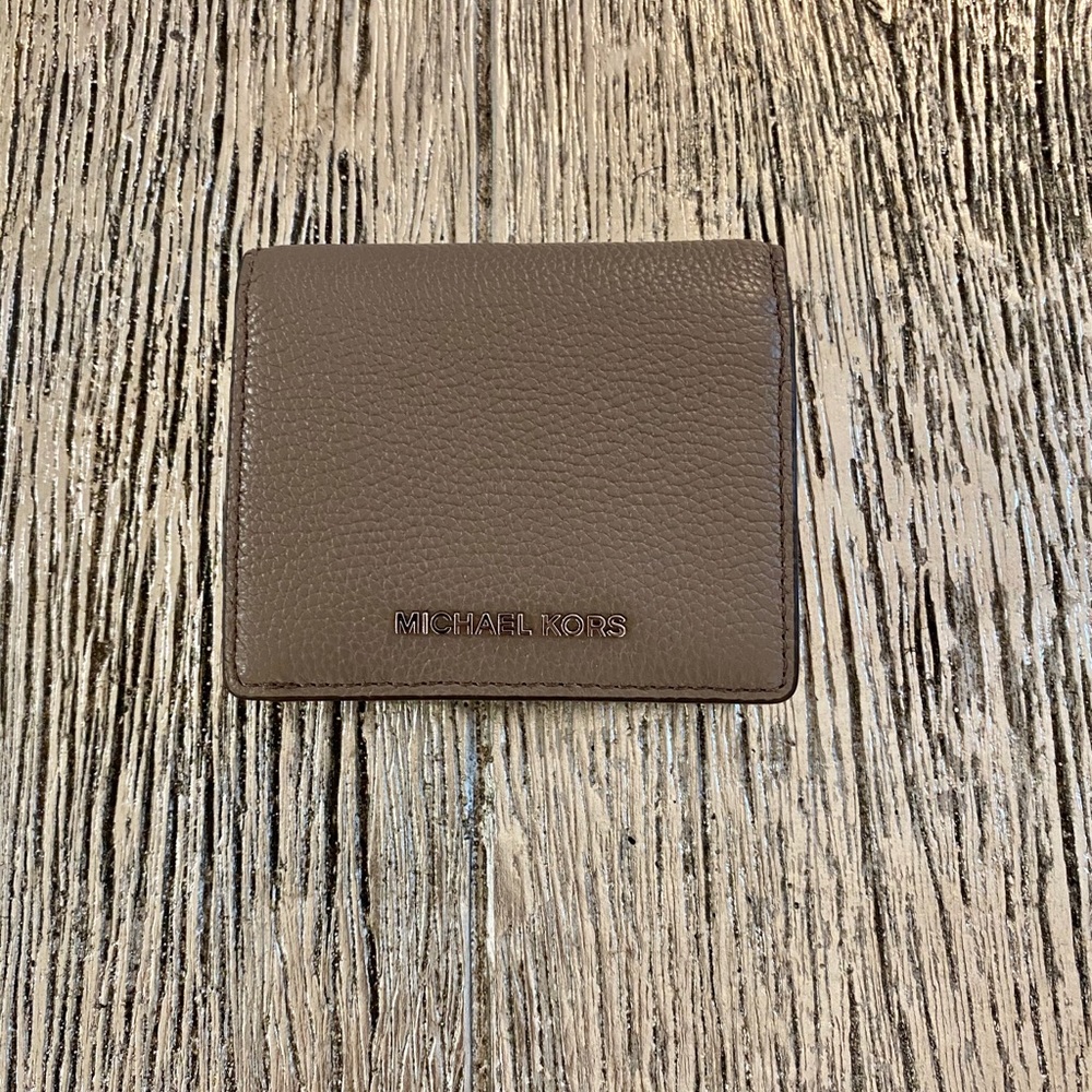 Michael Kors Mercer lather carryall card case